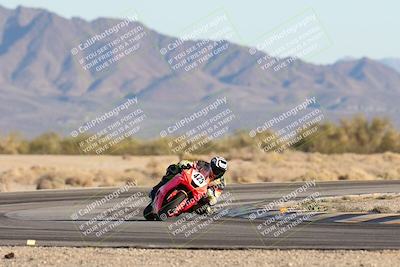 media/Dec-07-2025-CVMA (Sun) [[3e7d2de5dc]]/Race 16-Formula Middleweight/